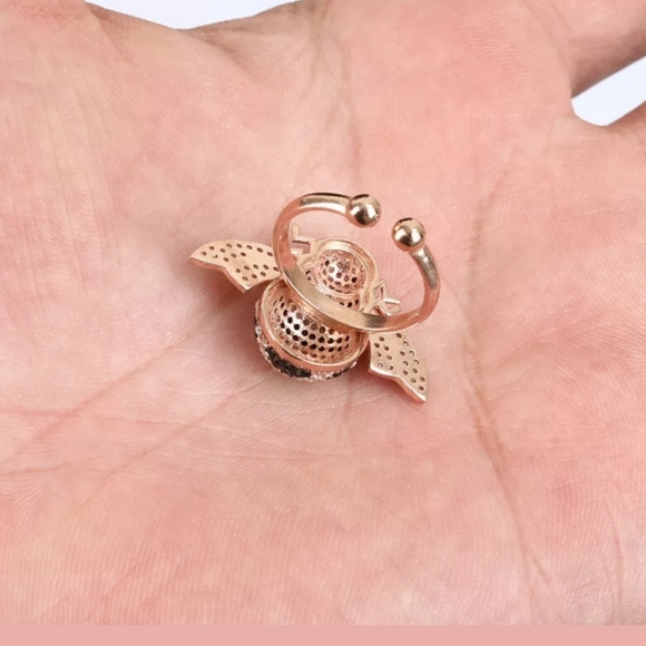 CUTE little bee ring sz6.5 adjustable onyx, citrine & topaz - Picture 5 of 10